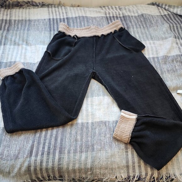 AQ SPORT Women's Extra Large Tan w/ white Stripes, Jogger Pants - Picture 7 of 9